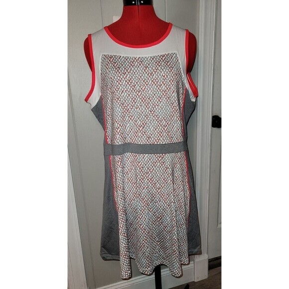 TAIL Activewear Tennis Dress Size XL - Picture 2 of 3